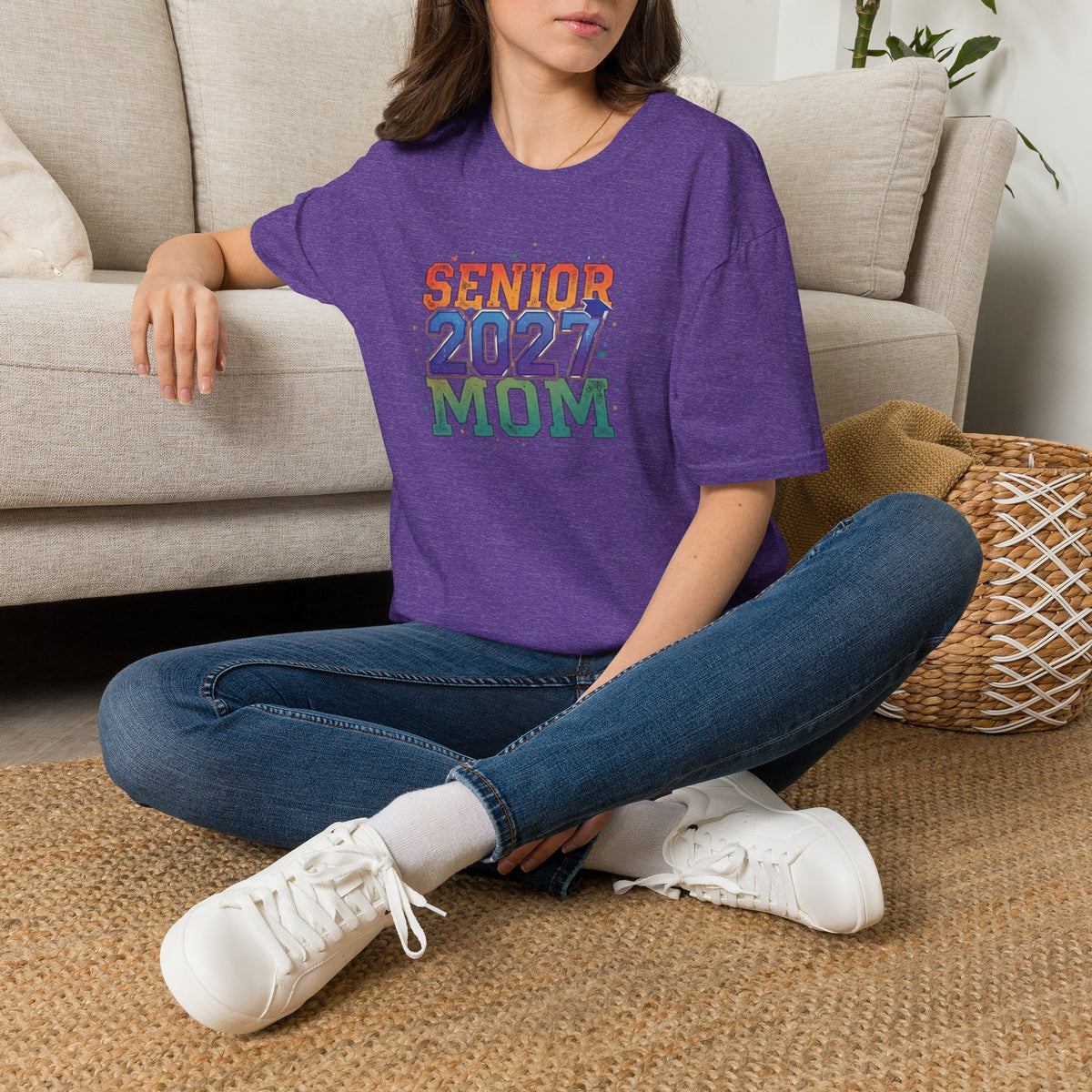 Senior 2027 Mom T-Shirt — Proud Graduation Mom Tee