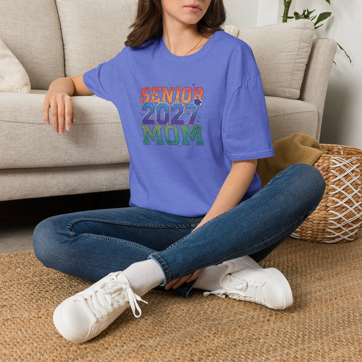 Senior 2027 Mom T-Shirt — Proud Graduation Mom Tee