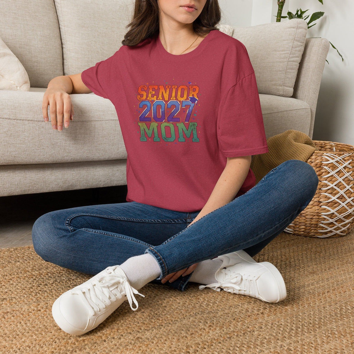 Senior 2027 Mom T-Shirt — Proud Graduation Mom Tee
