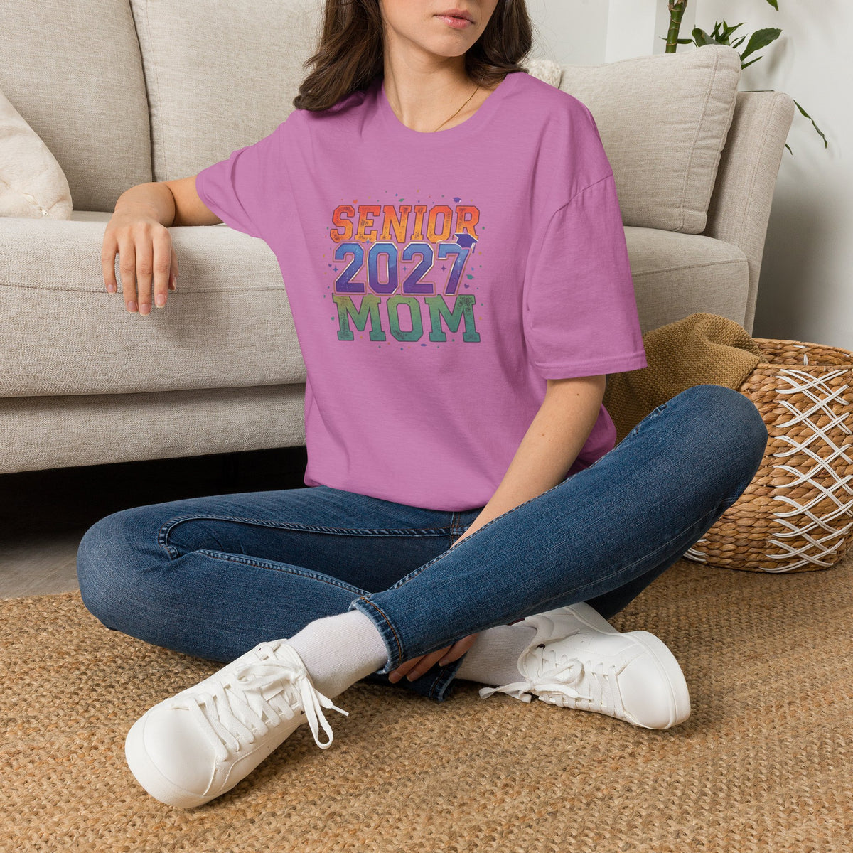 Senior 2027 Mom T-Shirt — Proud Graduation Mom Tee