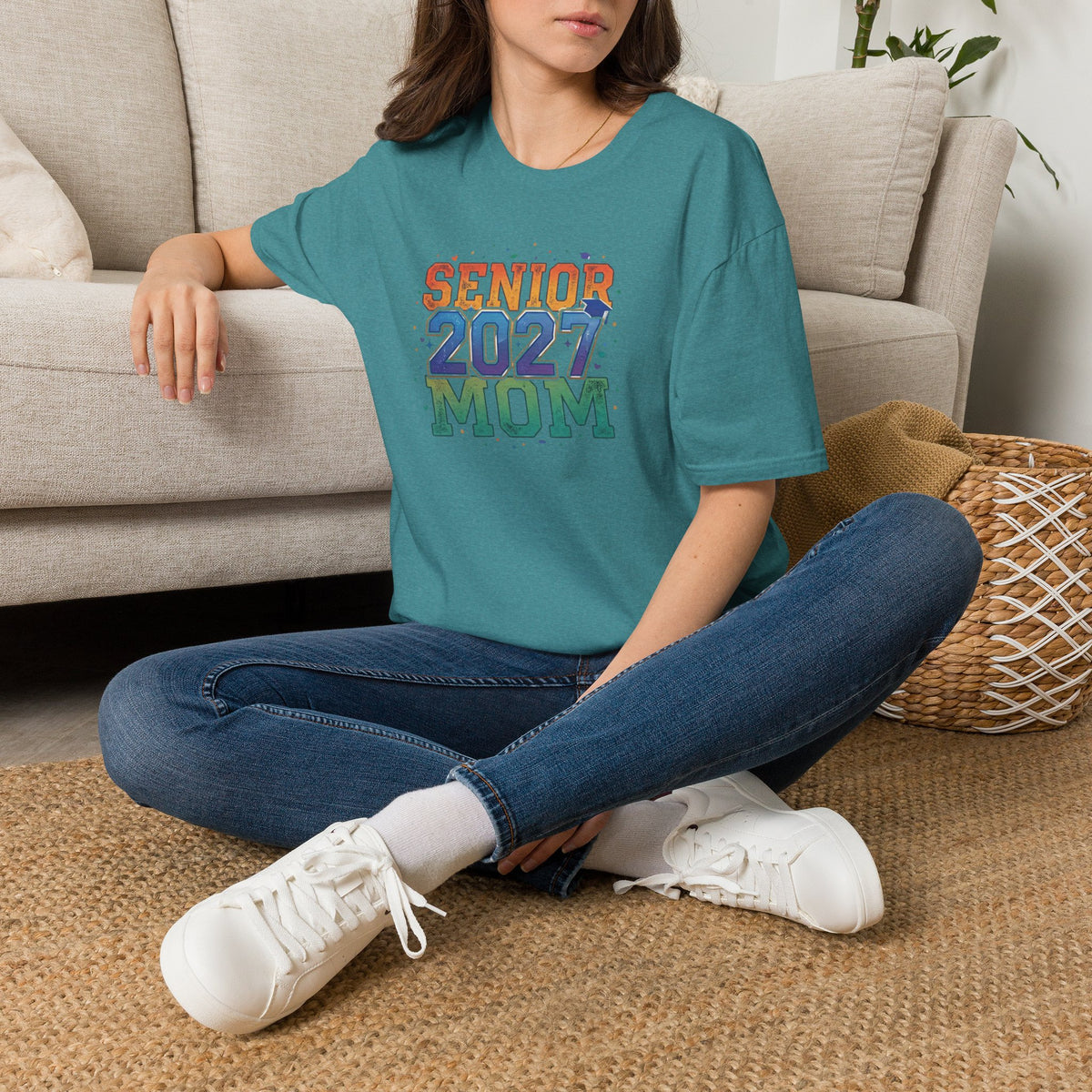 Senior 2027 Mom T-Shirt — Proud Graduation Mom Tee