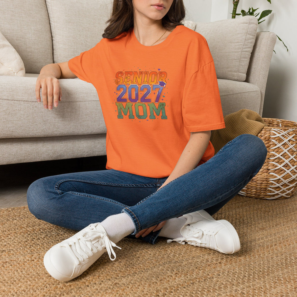 Senior 2027 Mom T-Shirt — Proud Graduation Mom Tee