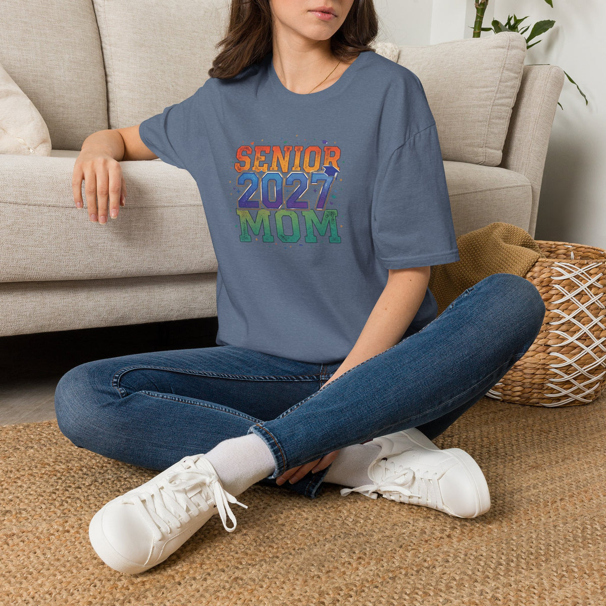 Senior 2027 Mom T-Shirt — Proud Graduation Mom Tee